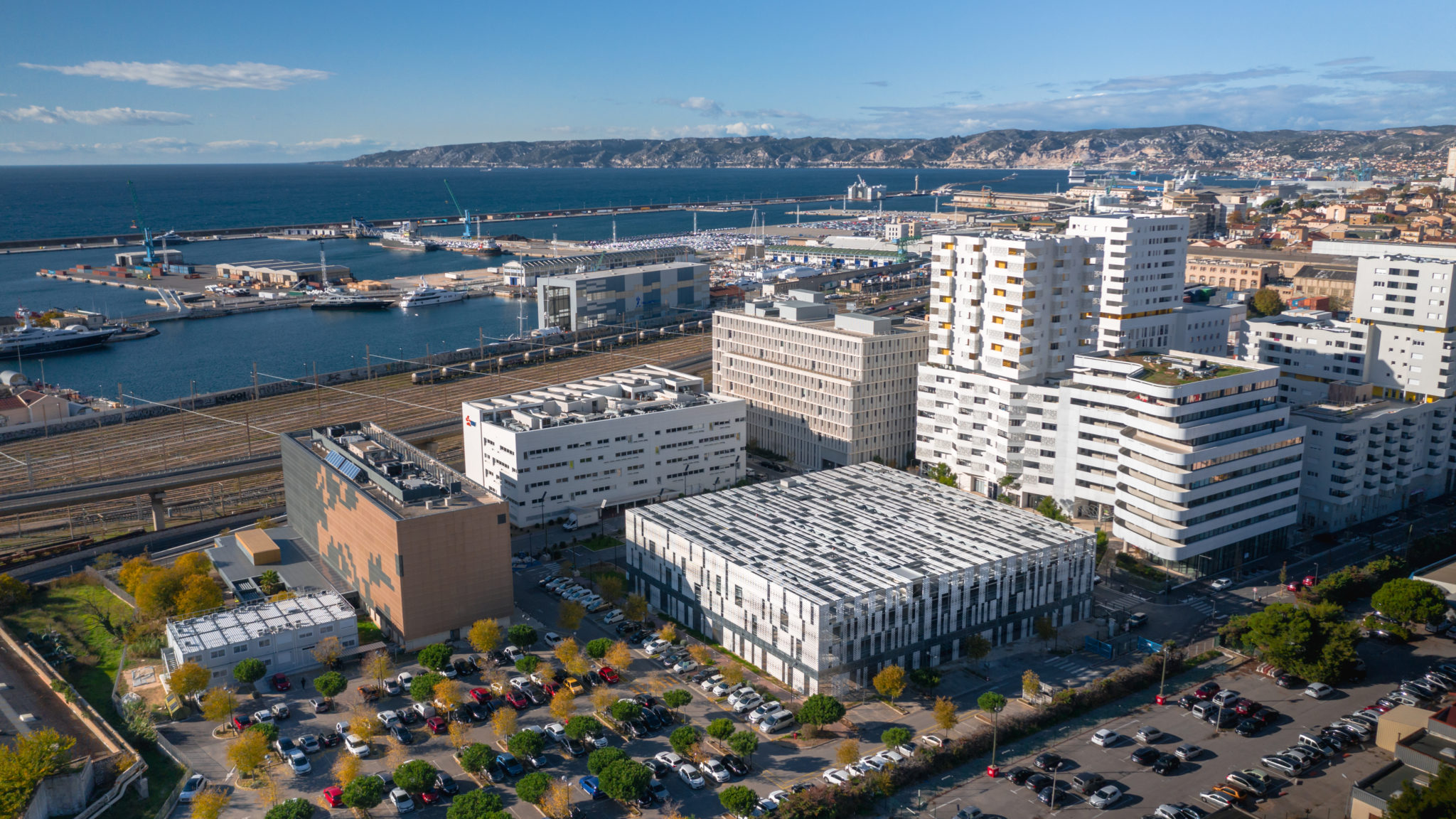 PARKING MARSEILLE EUROMEDITERRANEE Azema Architectes PARKING MARSEILLE EUROMEDITERRANEE Azema Architectes
